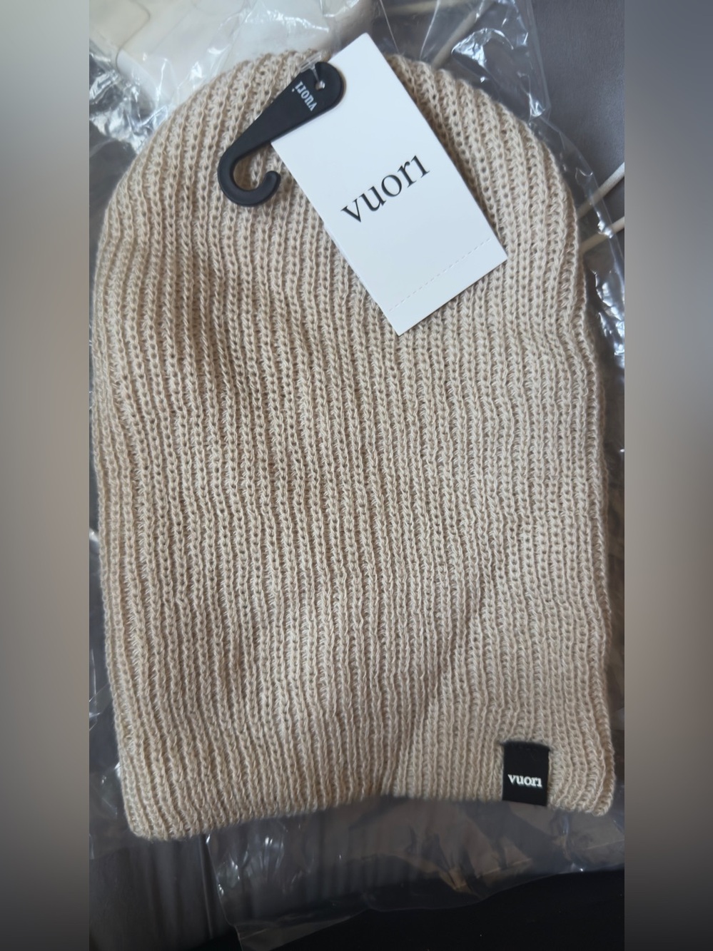 NWT Vuori California beanie color pale wheat - Picture 2 of 2